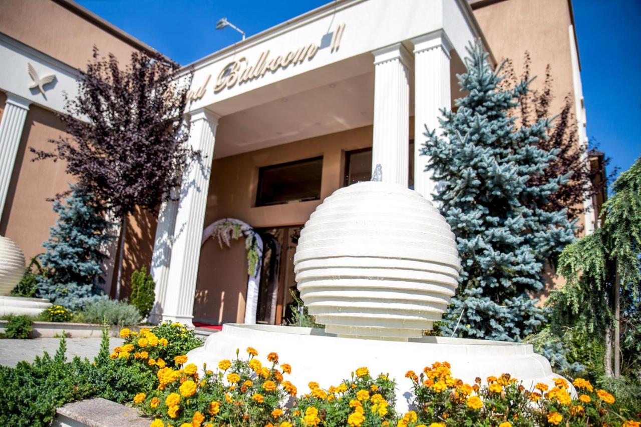 Hotel Yarus Ploieşti Extérieur photo